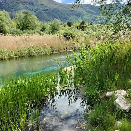Lägenhet A Mezzo Ferro Bussi sul Tirino